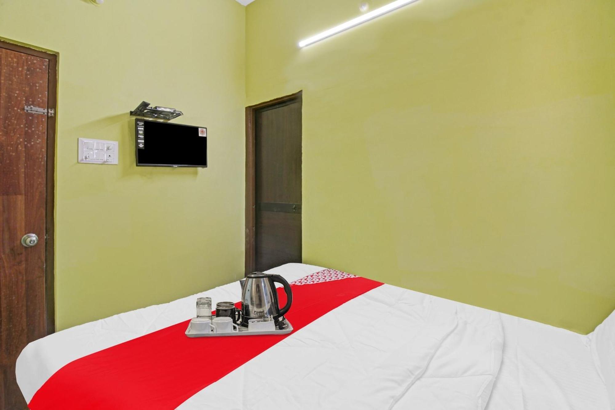 Hotel O Manjiri Restaurant & Lodging Sakardara Экстерьер фото